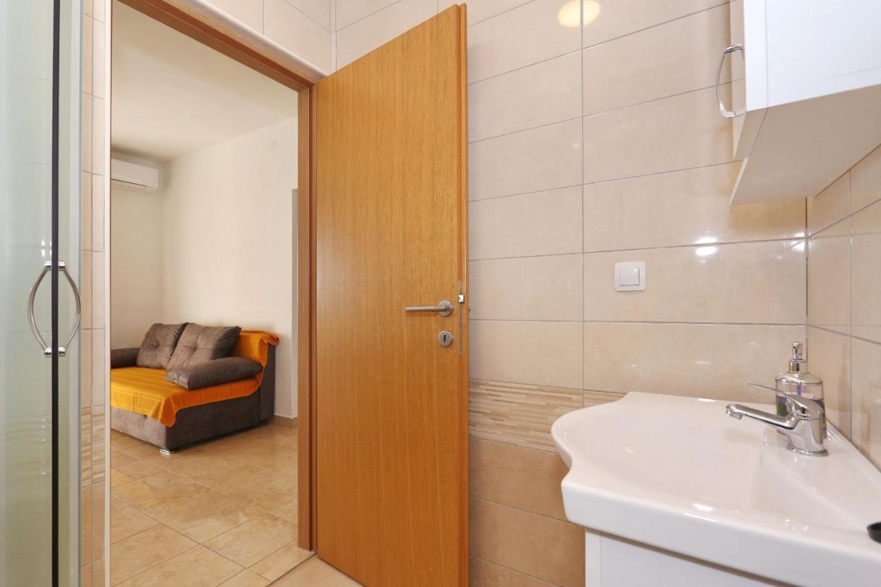 Apartments Vlado I Vesna รทินา ภายนอก รูปภาพ
