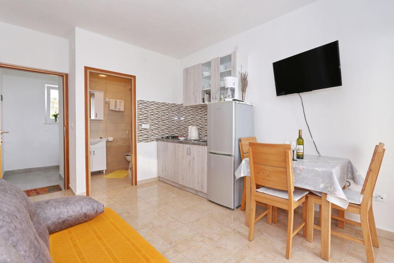 Apartments Vlado I Vesna รทินา ภายนอก รูปภาพ