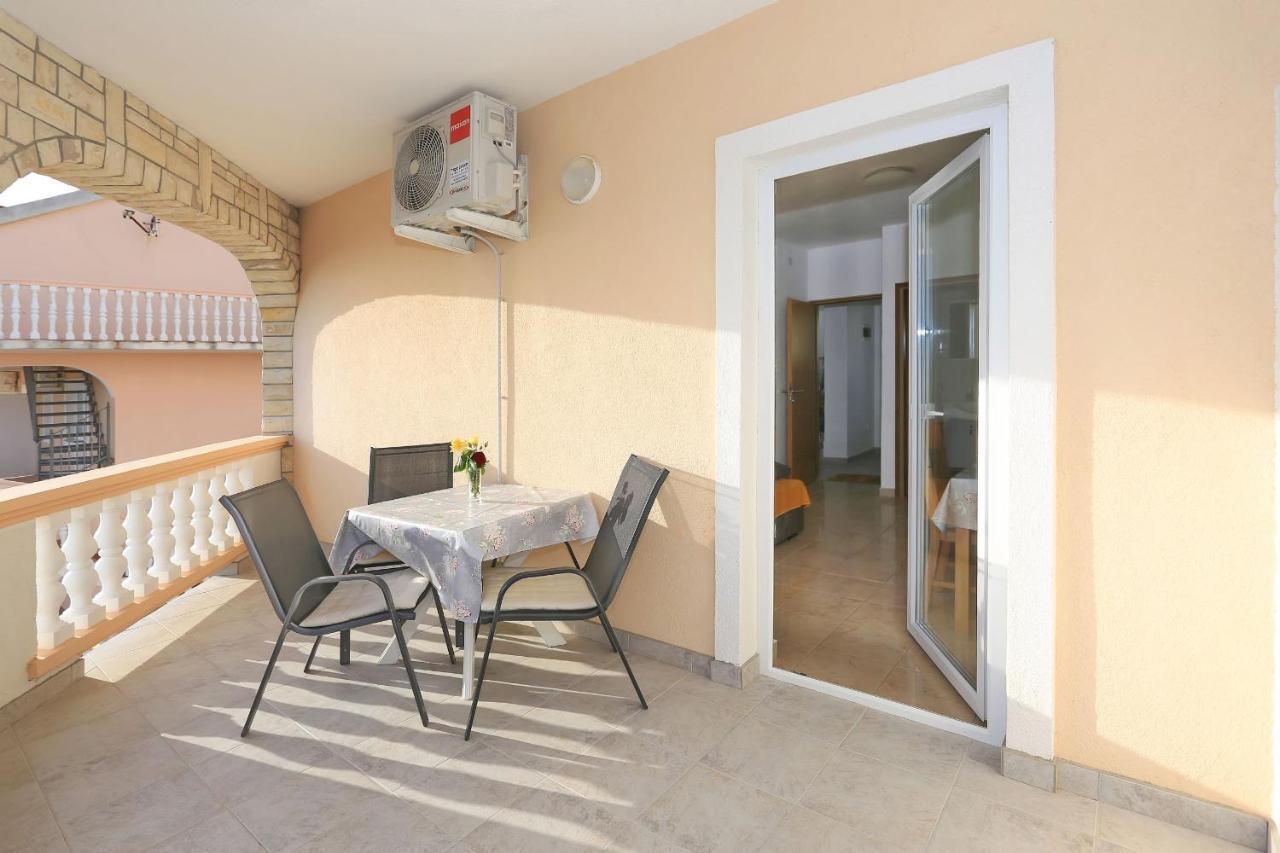 Apartments Vlado I Vesna รทินา ภายนอก รูปภาพ