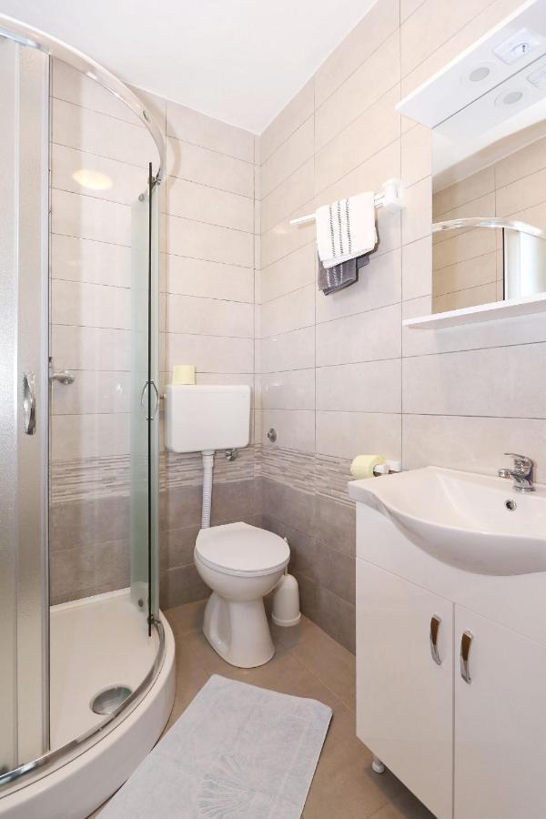Apartments Vlado I Vesna รทินา ภายนอก รูปภาพ